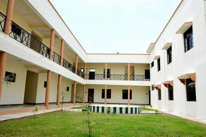 https://cache.careers360.mobi/media/colleges/social-media/media-gallery/17987/2019/3/6/Main Campus View of Government Polytechnic College Kathua_Campus-View.jpg